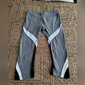 Athletic Works Crop Leggings | Size Small | Like New